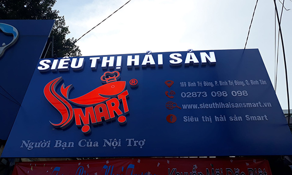 Mẫu bảng hiệu siêu thị hải sản mặt dựng Alu kết hợp chữ Mica nổi sáng đèn