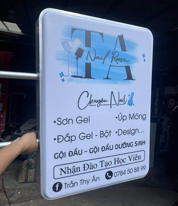 Mẫu hộp đèn Mica hút nổi cho tiệm nail chuyên nghiệp