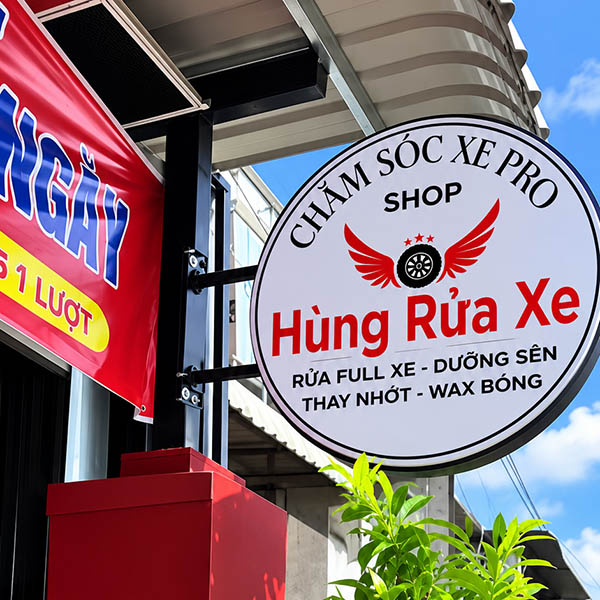Mẫu biển vãy tiệm rửa xe Hùng