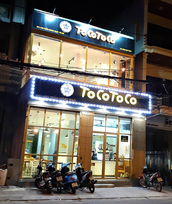 Mẫu bảng hiệu quán trà sữa TOCOTOCO