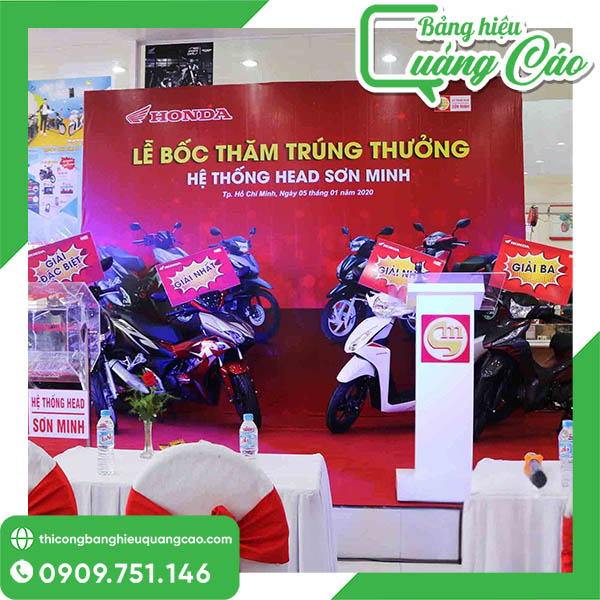 25+ Mẫu Backdrop Bốc Thăm Trúng Thưởng Đẹp Mắt & Nổi Bật