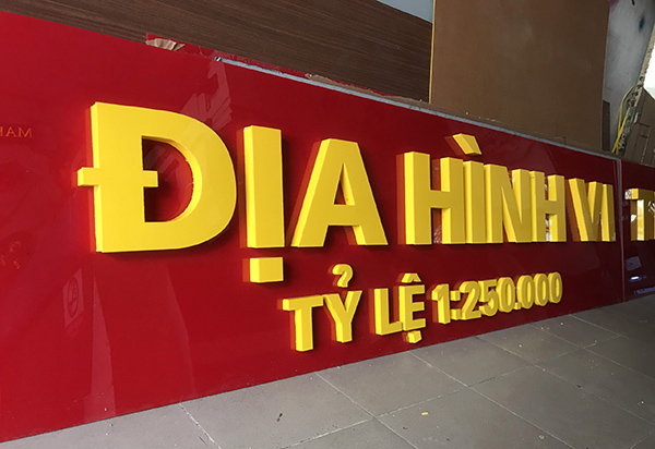Chữ nổi Alu được ứng dụng trên bảng hiệu công ty