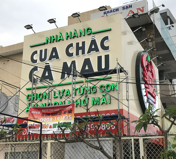 Kinh nghiệm thiết kế bảng hiệu quảng cáo dễ nhớ, dễ đọc