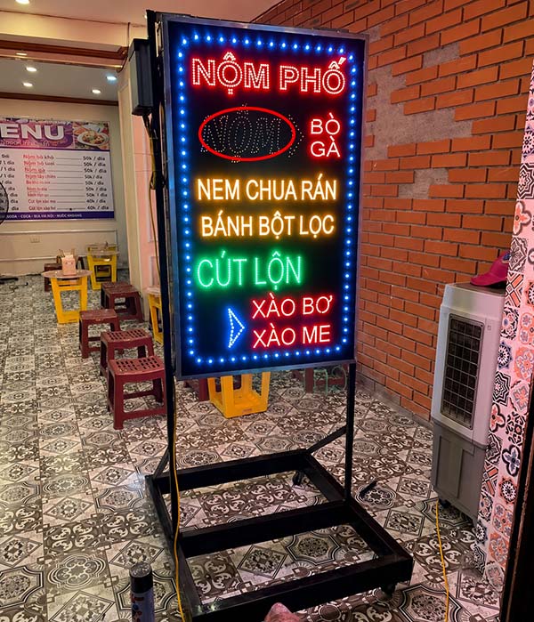 Lỗi bảng hiệu LED không sáng đều