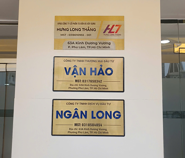 Làm bảng tên công ty bằng chất liệu Inox