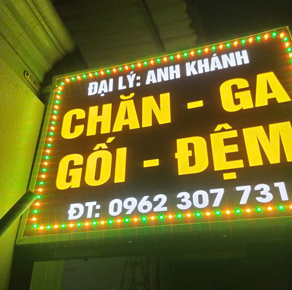 Mẫu biển LED vẫy cửa hàng chăn ga gối đệm