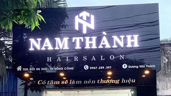 Bảng hiệu nền đèn cho mệnh Thủy khi làm bảng hiệu